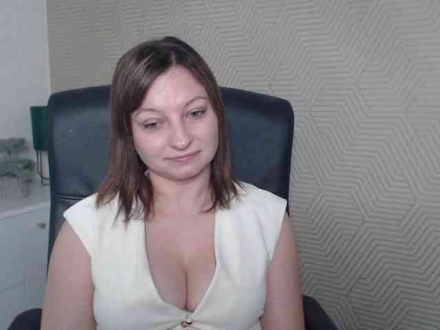 angelaLove13 webcam