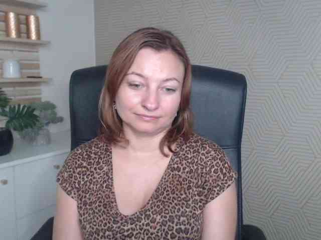 angelaLove13 webcam