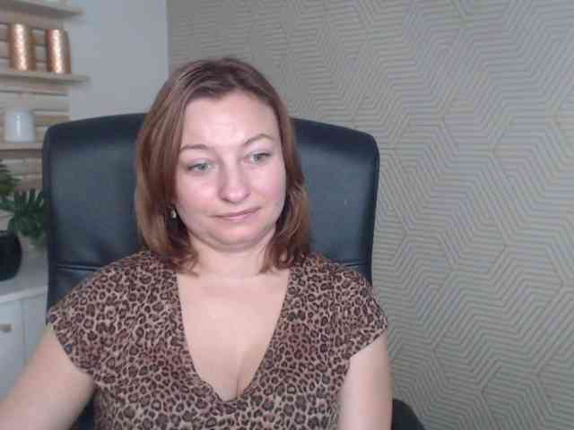 angelaLove13 webcam