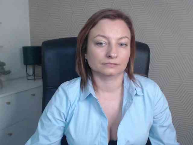 angelaLove13 webcam