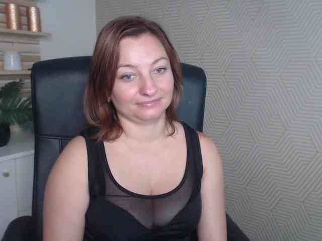 angelaLove13 webcam