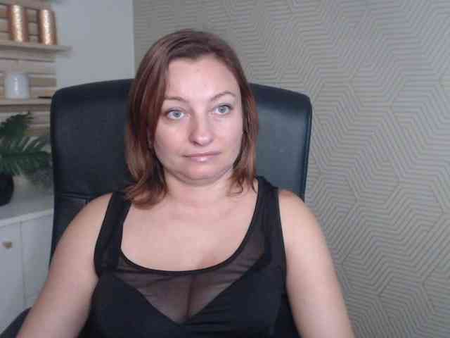 angelaLove13 webcam