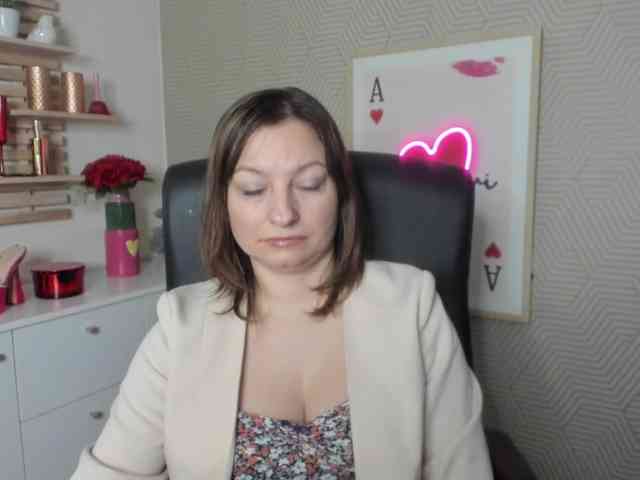 angelaLove13 webcam
