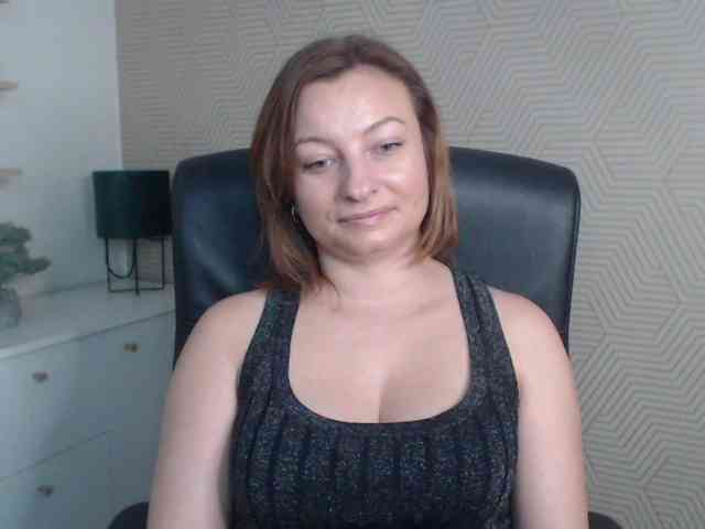 angelaLove13 webcam