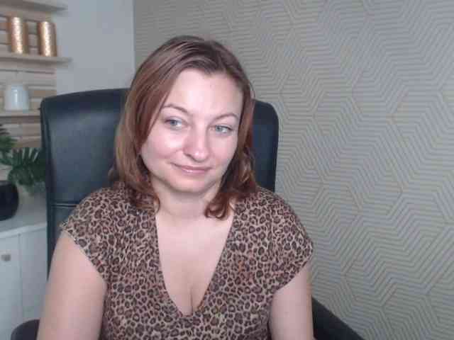 angelaLove13 webcam