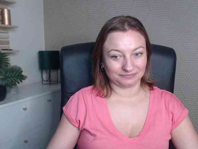 angelaLove13 webcam
