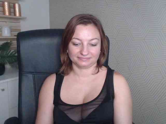 angelaLove13 webcam
