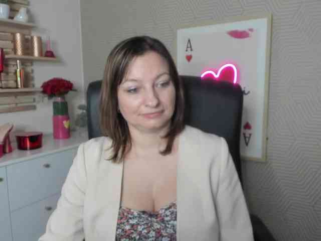 angelaLove13 webcam