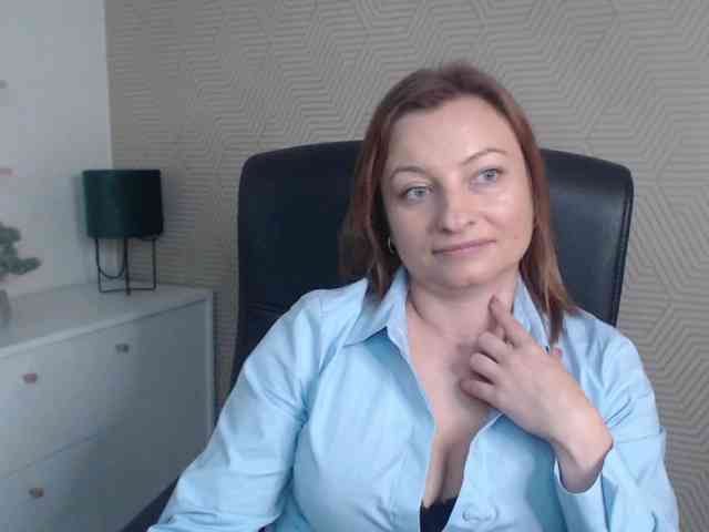 angelaLove13 webcam