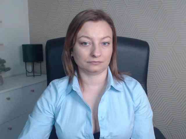 angelaLove13 webcam