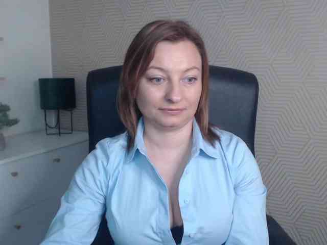 angelaLove13 webcam