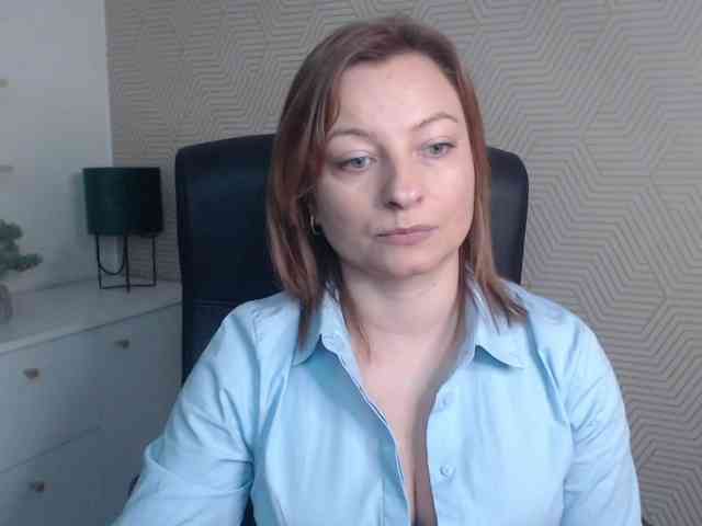 angelaLove13 webcam