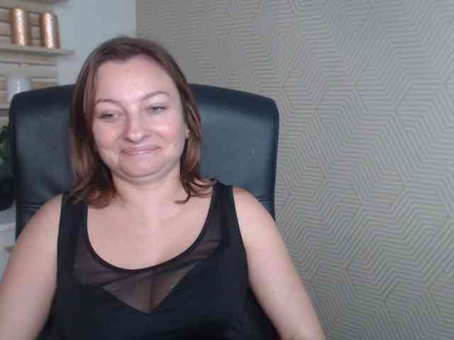 angelaLove13 webcam