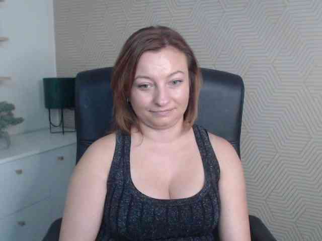 angelaLove13 webcam