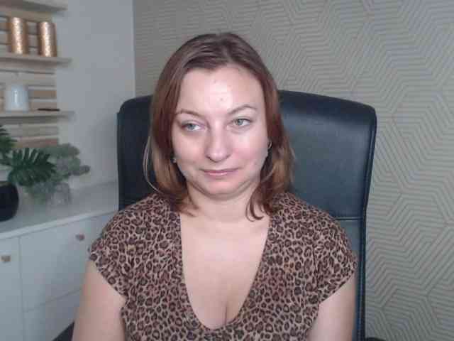 angelaLove13 webcam