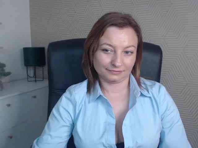 angelaLove13 webcam