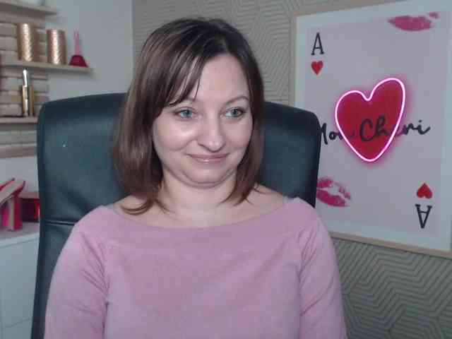 angelaLove13 Live Webcam on BongaCams