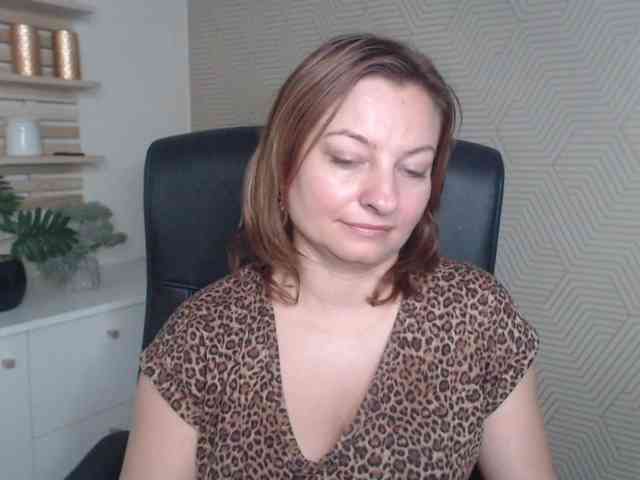angelaLove13 webcam