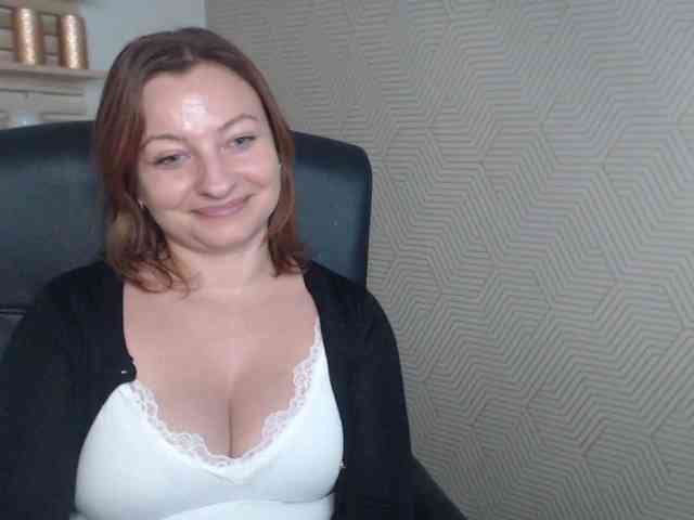 angelaLove13 webcam