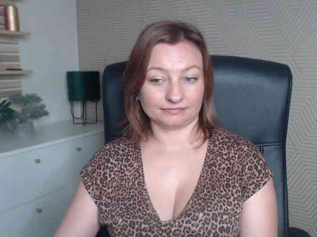 angelaLove13 webcam