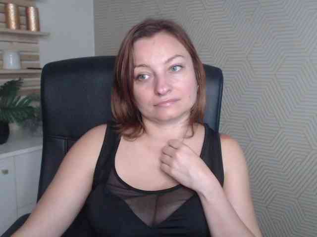 angelaLove13 webcam