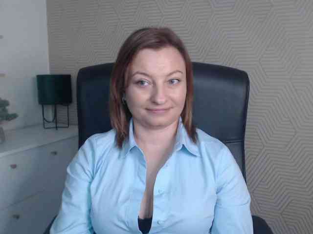 angelaLove13 webcam