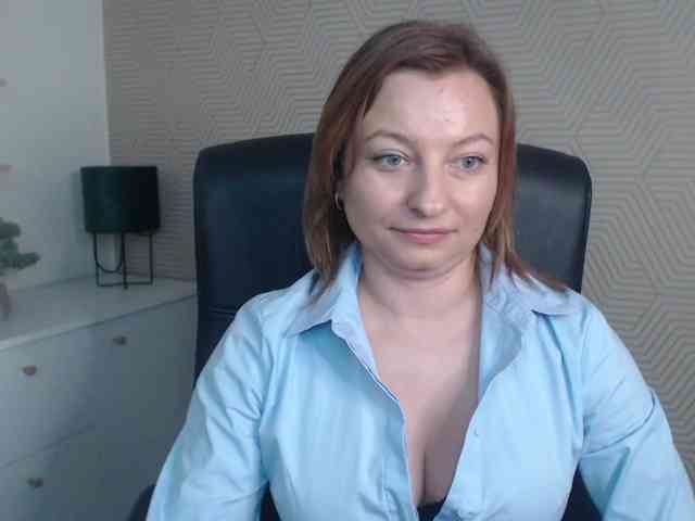 angelaLove13 webcam