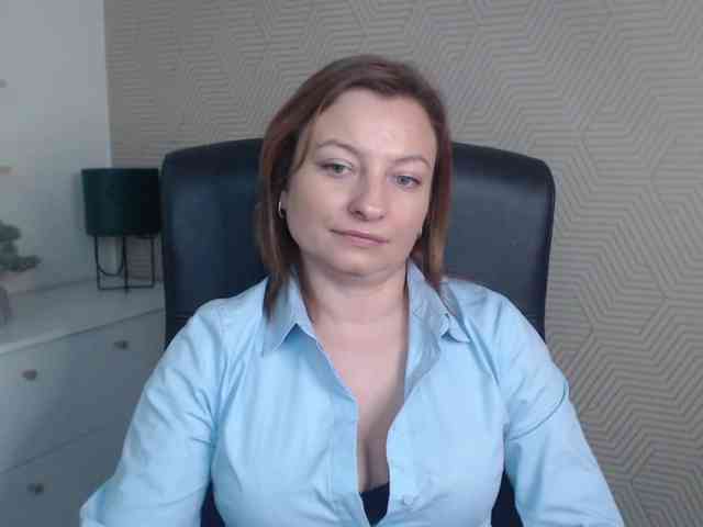angelaLove13 webcam