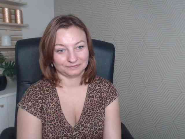 angelaLove13 webcam