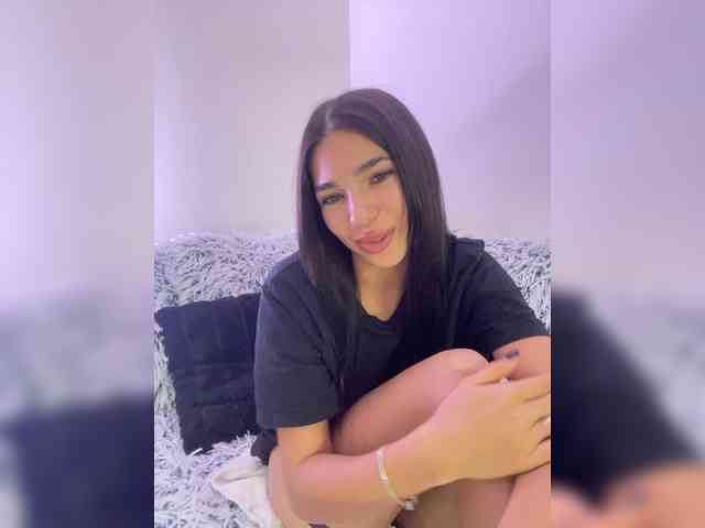Sashaluvv webcam