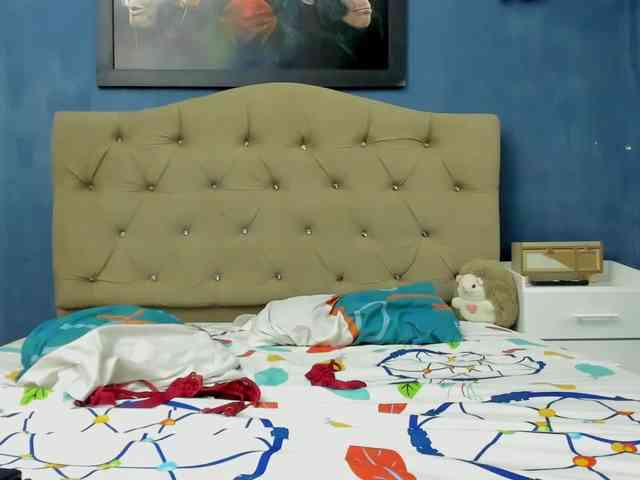 KateandTanisha webcam