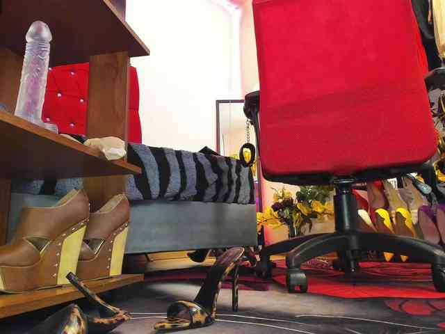 Candyconrad1mmmm webcam