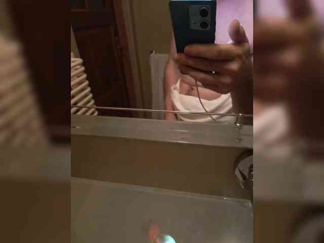 Greatfeelig Live Webcam on BongaCams