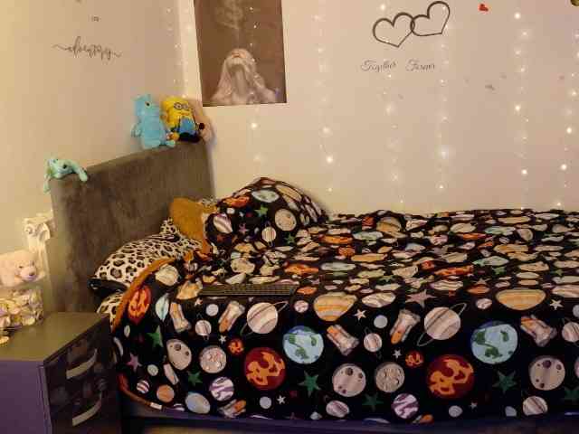 YreneA webcam