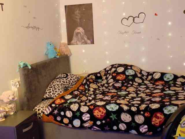 YreneA webcam