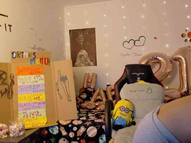 YreneA webcam