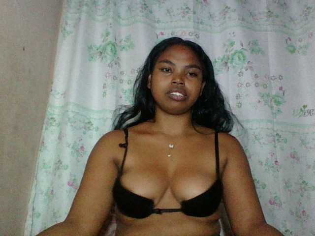 Miarizou's BongaCams show and profile