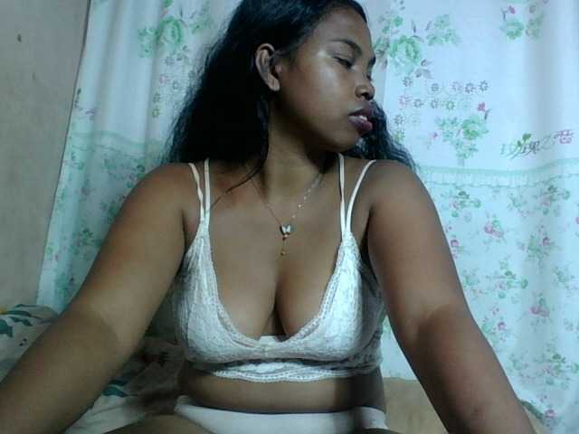 Miarizou's BongaCams show and profile