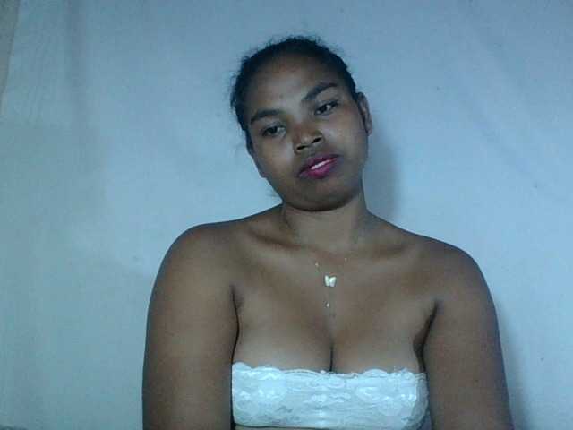 Miarizou's BongaCams show and profile