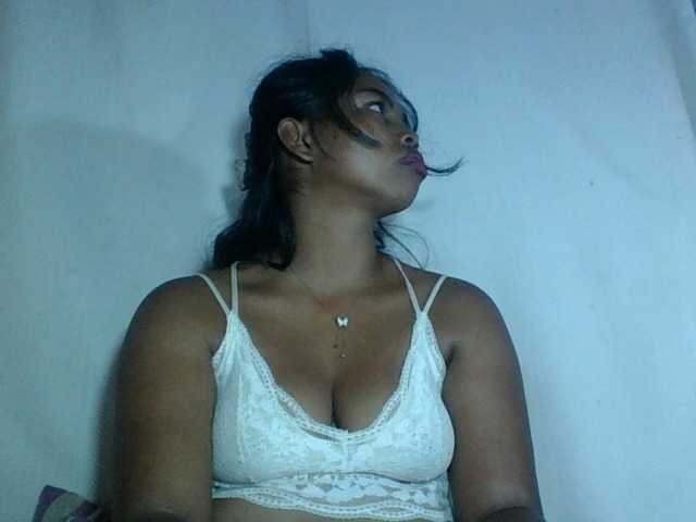 Miarizou's BongaCams show and profile