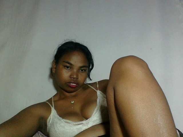 Miarizou's BongaCams show and profile