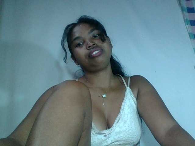 Miarizou's BongaCams show and profile