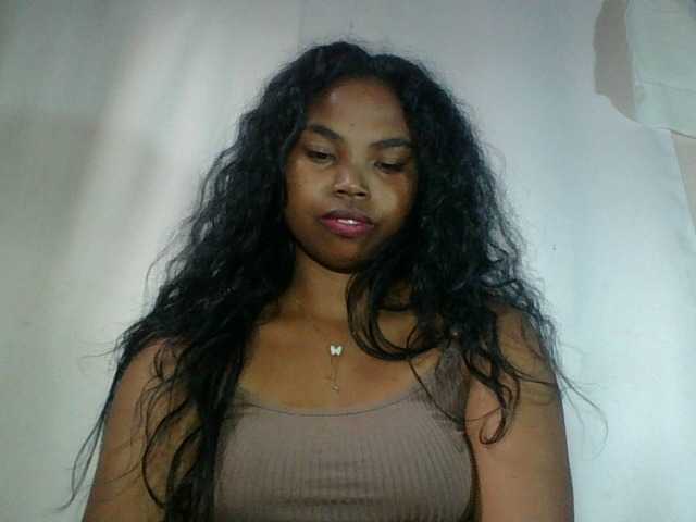 Miarizou's BongaCams show and profile