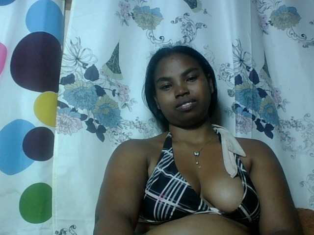 Miarizou's BongaCams show and profile