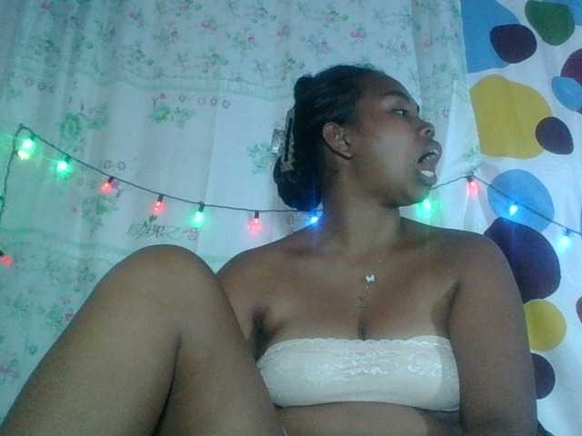 Miarizou's BongaCams show and profile