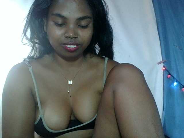 Miarizou's BongaCams show and profile