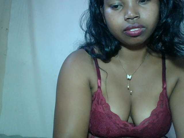 Miarizou's BongaCams show and profile