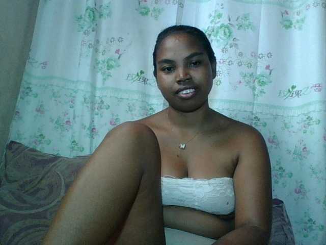 Miarizou's BongaCams show and profile