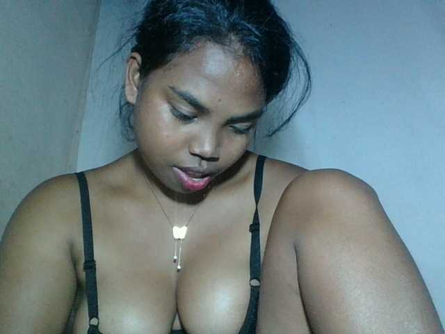 Miarizou's BongaCams show and profile