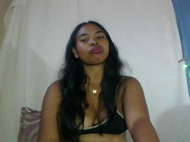 Miarizou's BongaCams show and profile